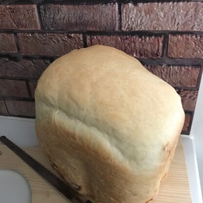 いつものHBで作ったパンよりふっくら小麦の味がしっかりしたパンが作れました。
2歳と、8か月の息子2人ともパクパク美味しく食べてくれました！